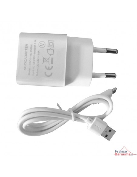 1 câble de rechargement USB + 1 adaptateur secteur USB 5V 2A fournis avec notre lampe LED à accrocher