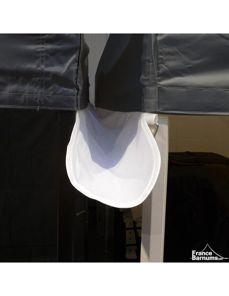 Gouttière en Polyester 380gr/m² pour une bonne étanchéité entre deux tentes pliantes